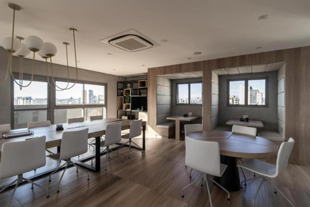 Apto Novo Completo Moema São Paulo